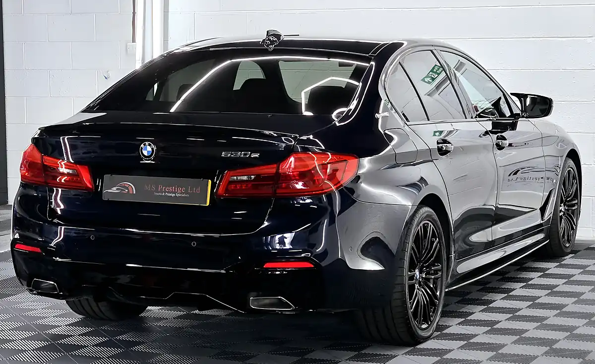 Used 2018 BMW 5 Series M Sport Carbon Black - Interior and Exterior details 9
