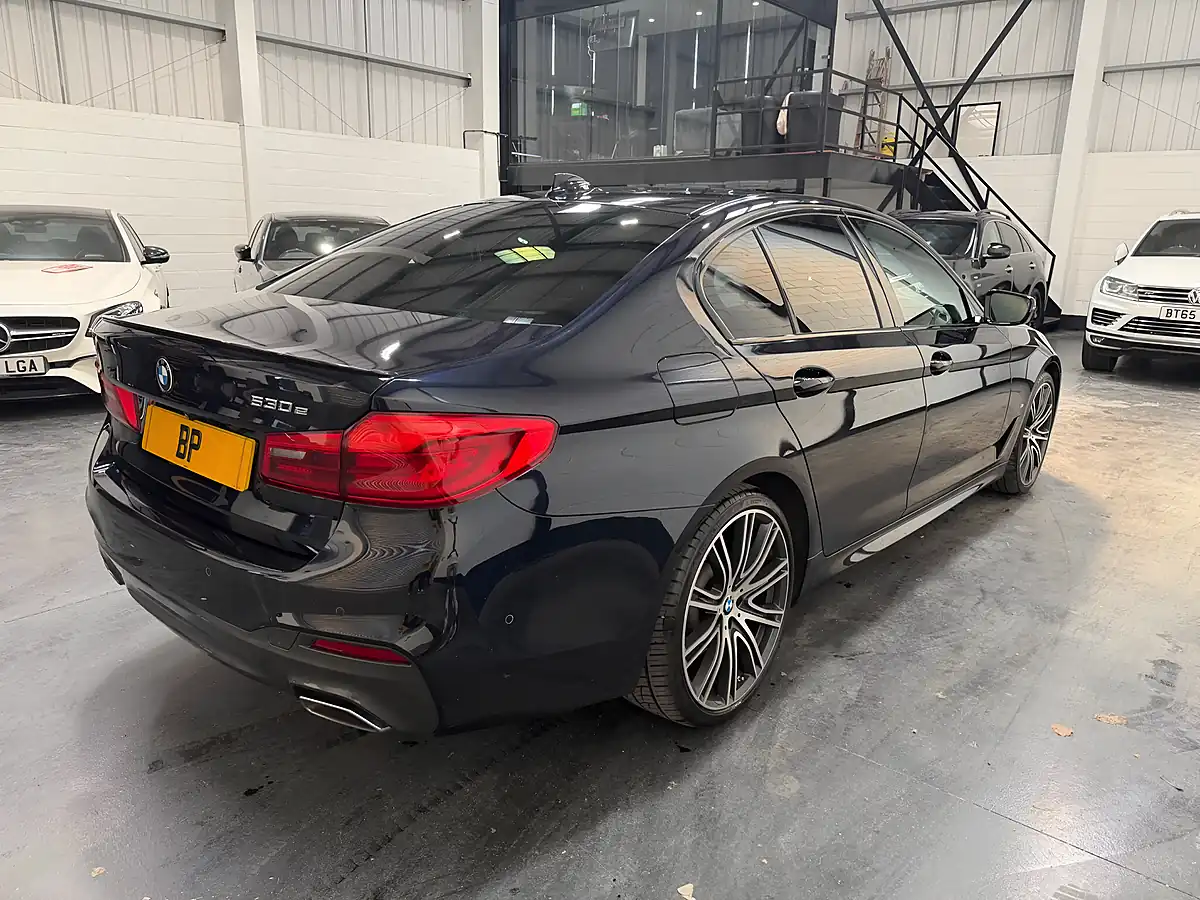 Used 2018 BMW 5 Series M Sport Carbon Black - Interior and Exterior details 10