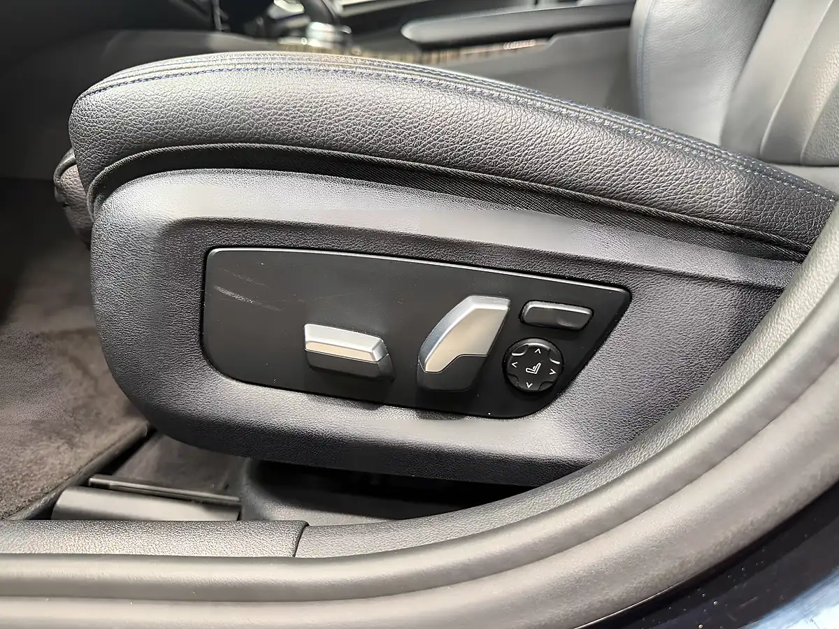 Used 2018 BMW 5 Series M Sport Carbon Black - Interior and Exterior details 12