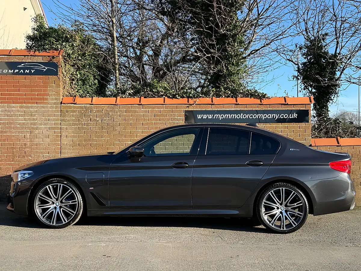 Used 2018 BMW 5 Series M Sport Grey - Interior and Exterior details 4