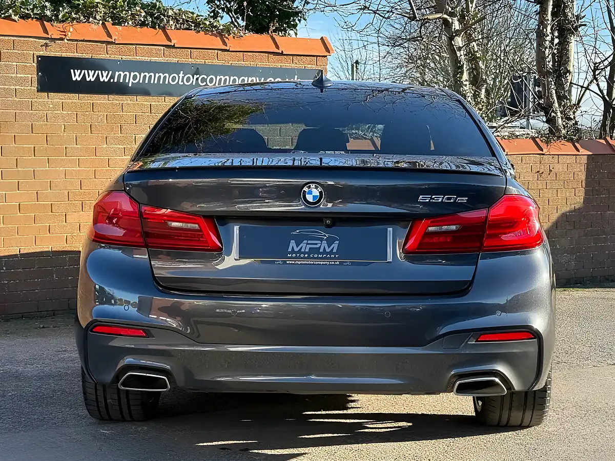 Used 2018 BMW 5 Series M Sport Grey - Interior and Exterior details 8