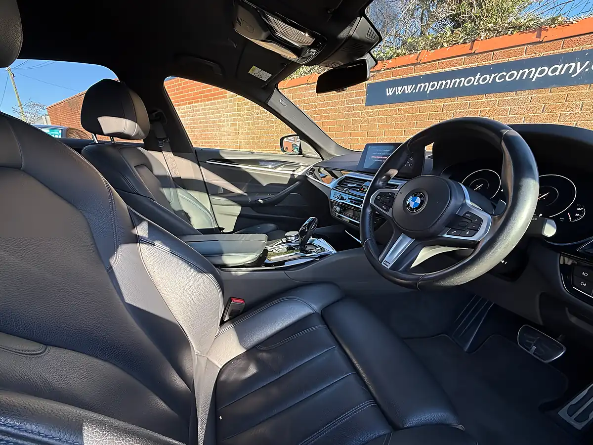Used 2018 BMW 5 Series M Sport Grey - Interior and Exterior details 9