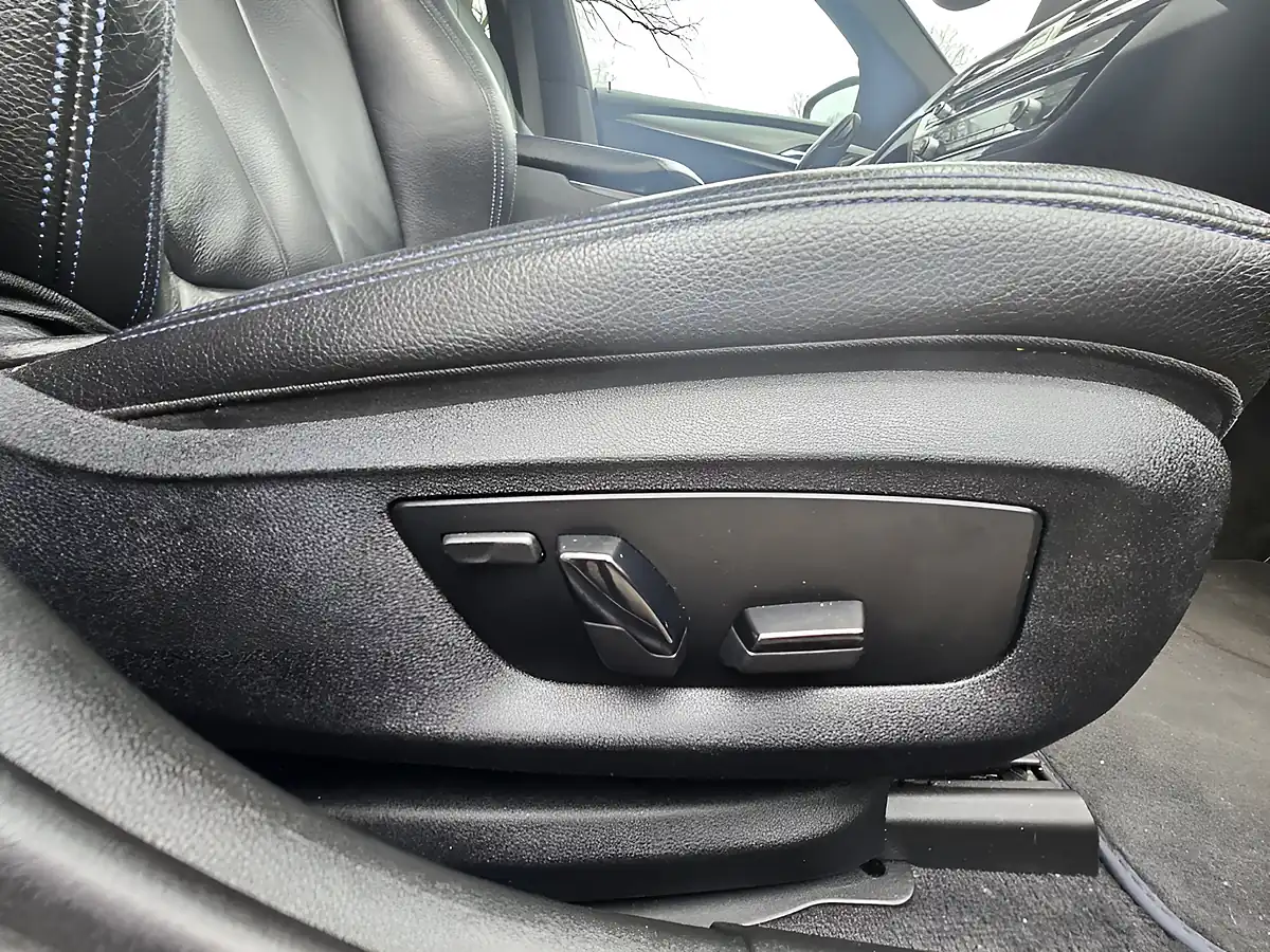Used 2018 BMW 5 Series M Sport Mediterranean Blue - Interior and Exterior details 12
