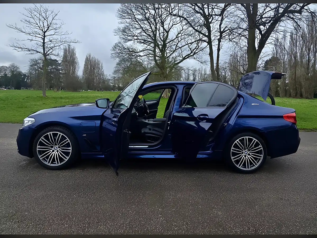 Used 2018 BMW 5 Series M Sport Mediterranean Blue - Interior and Exterior details 17