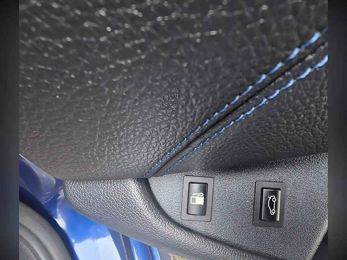 Used 2018 BMW 5 Series M Sport Mediterranean Blue - Interior and Exterior details 18