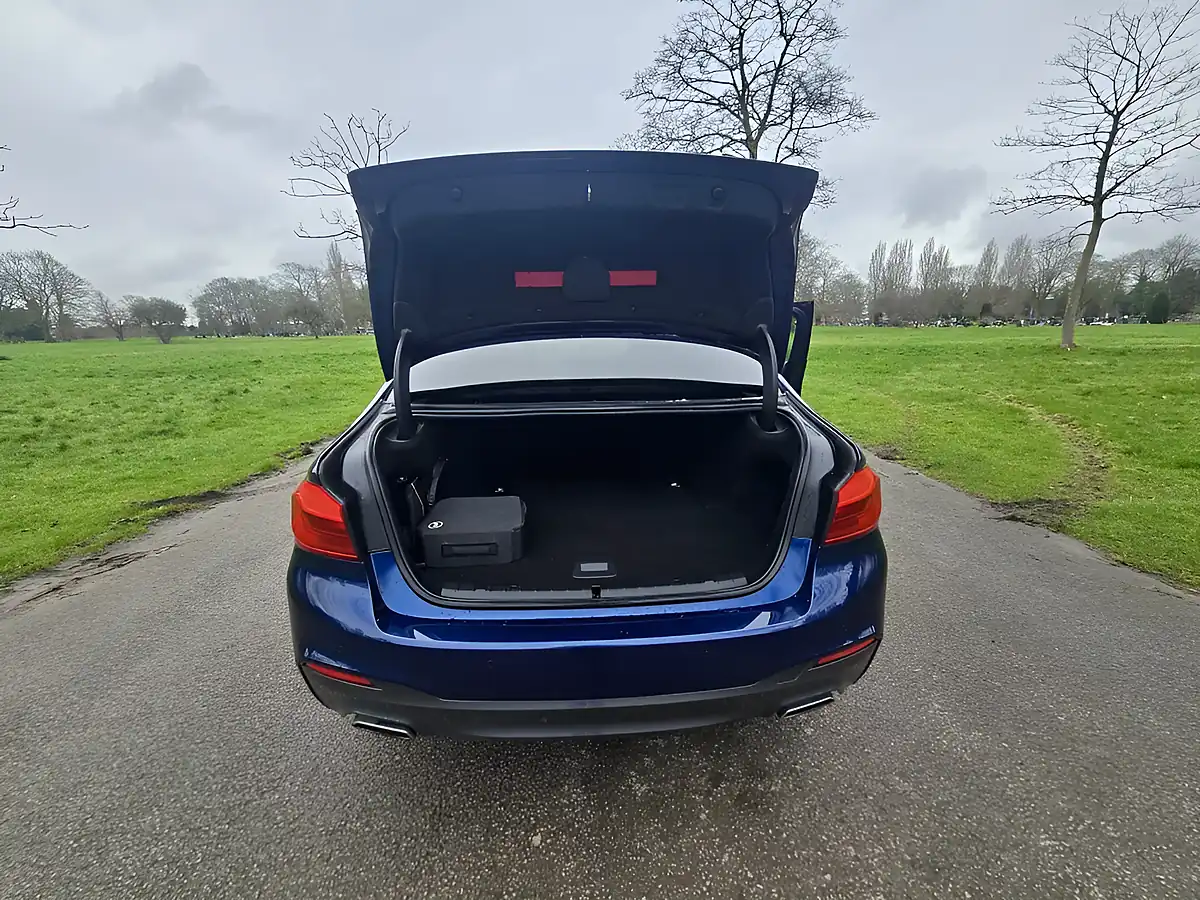 Used 2018 BMW 5 Series M Sport Mediterranean Blue - Interior and Exterior details 20