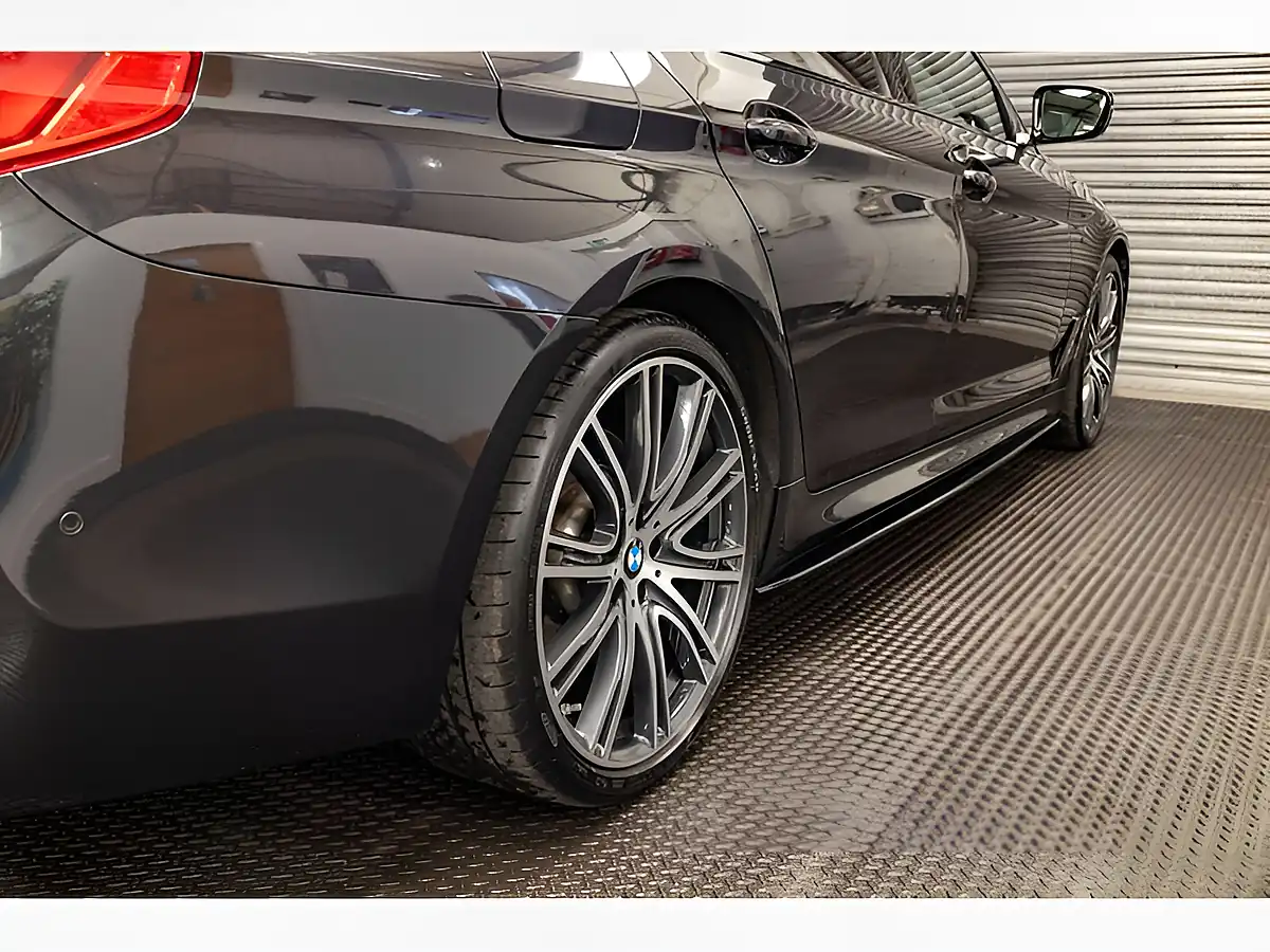 Used 2018 BMW 5 Series M Sport Sophisto Grey Metallic - Interior and Exterior details 18