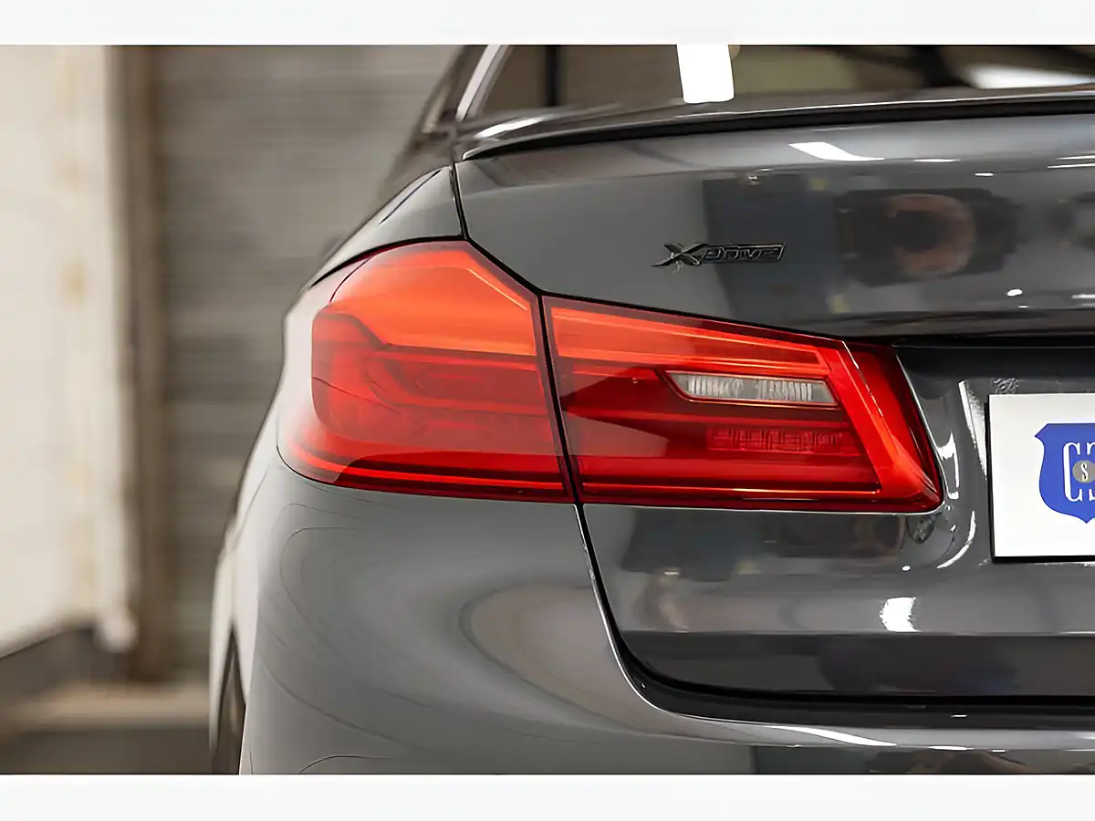 Used 2018 BMW 5 Series M Sport Sophisto Grey Metallic - Interior and Exterior details 19