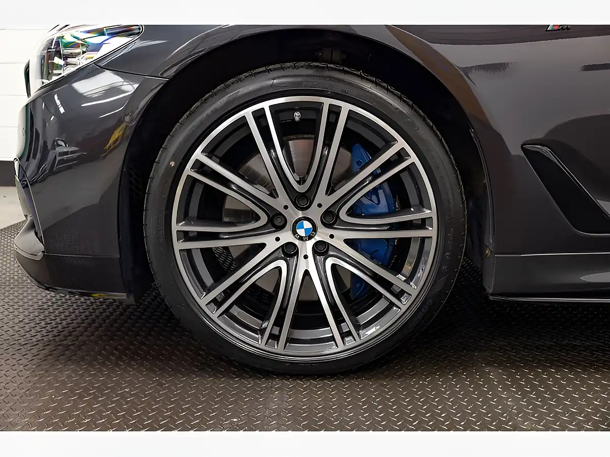 Used 2018 BMW 5 Series M Sport Sophisto Grey Metallic - Interior and Exterior details 7