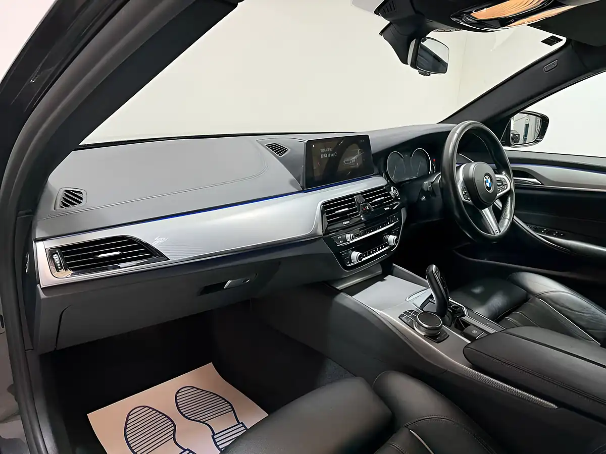 Used 2018 BMW 5 Series M Sport Sophisto Grey Xirallic - Interior and Exterior details 17