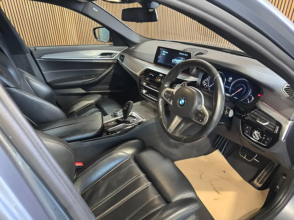 Used 2018 BMW 5 Series M Sport Touring Blue - Interior and Exterior details 11