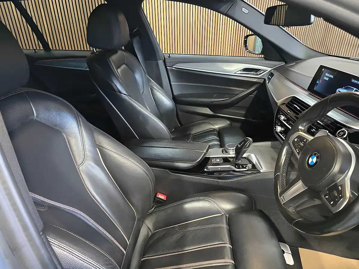Used 2018 BMW 5 Series M Sport Touring Blue - Interior and Exterior details 14