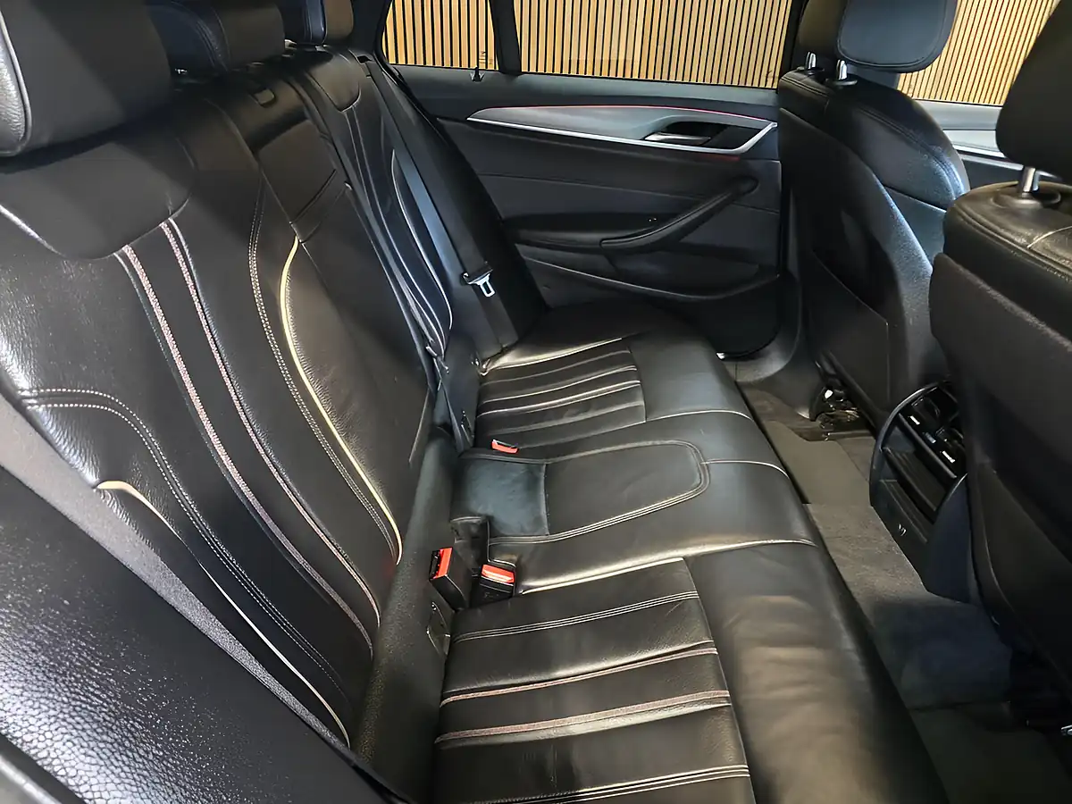Used 2018 BMW 5 Series M Sport Touring Blue - Interior and Exterior details 16