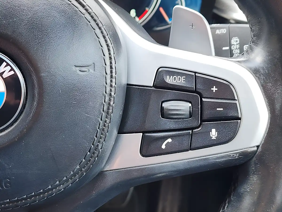 Used 2018 BMW 5 Series M Sport Touring White - Interior and Exterior details 16