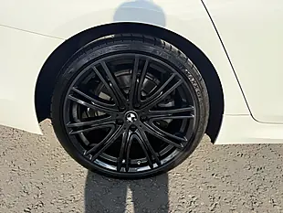 Used 2018 BMW 5 Series M Sport Touring White - Interior and Exterior details 19