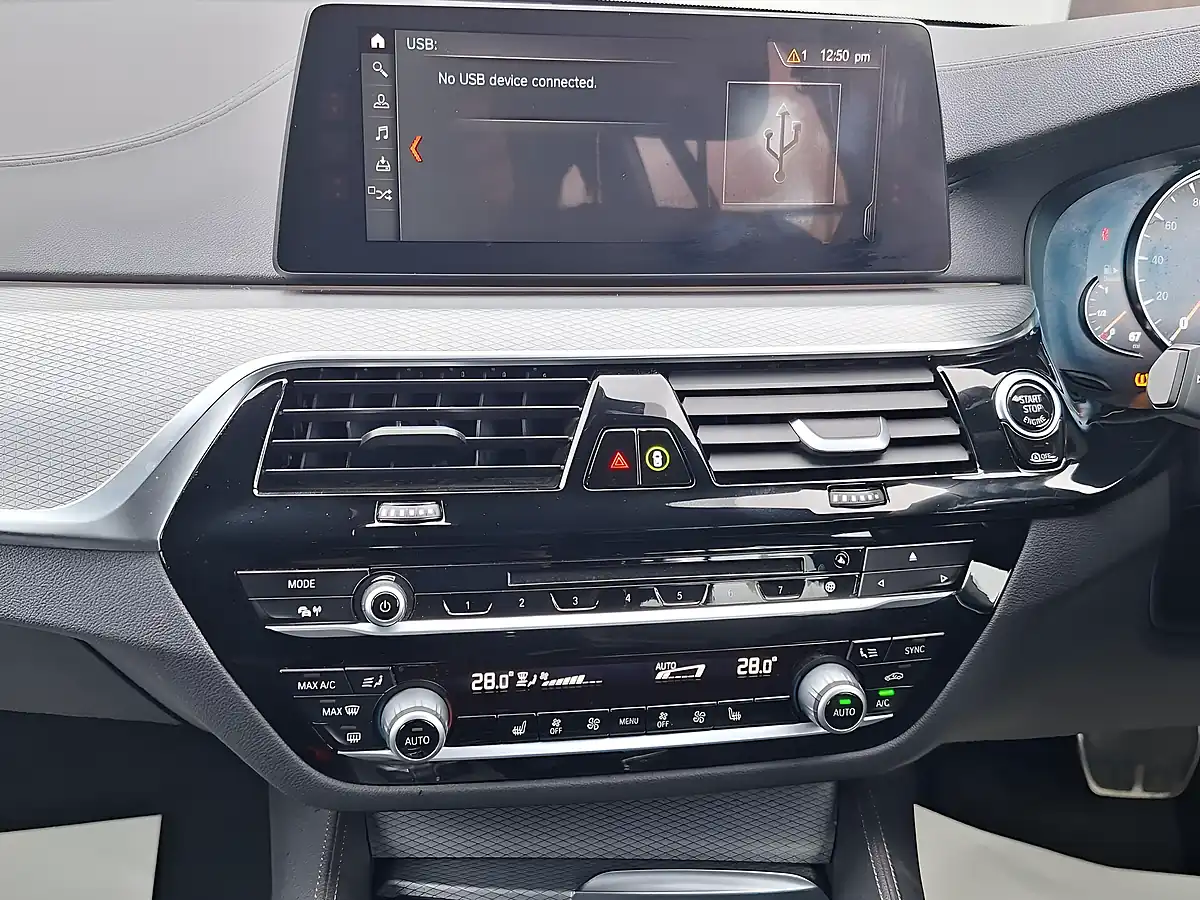 Used 2018 BMW 5 Series M Sport Touring White - Interior and Exterior details 17