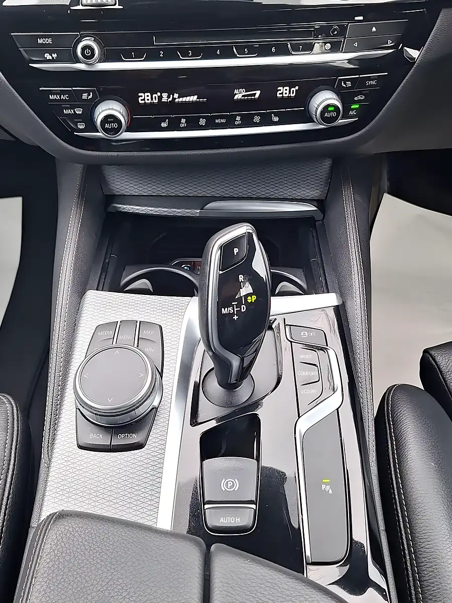 Used 2018 BMW 5 Series M Sport Touring White - Interior and Exterior details 8