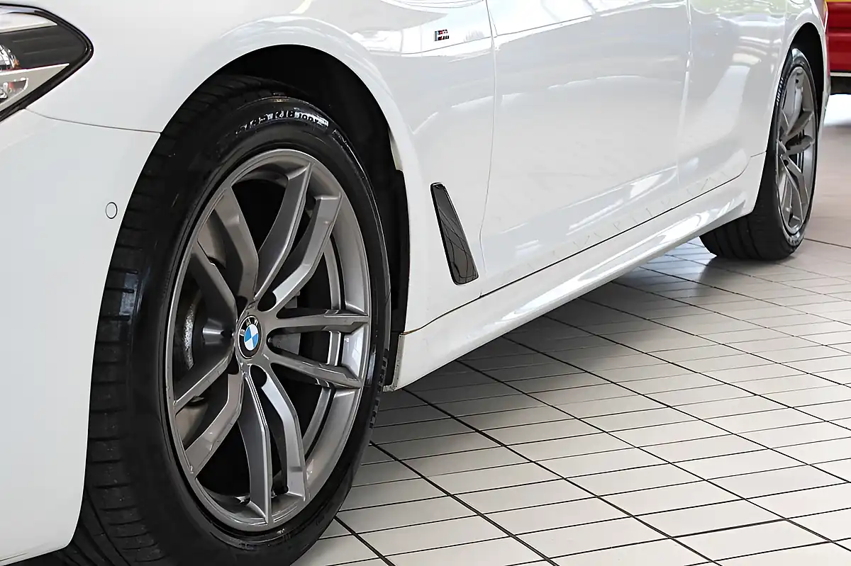 Used 2018 BMW 5 Series M Sport White - Interior and Exterior details 3