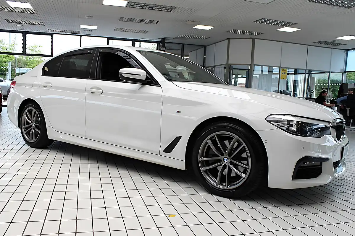 Used 2018 BMW 5 Series M Sport White - Interior and Exterior details 8