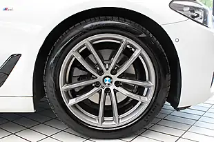 Used 2018 BMW 5 Series M Sport White - Interior and Exterior details 9