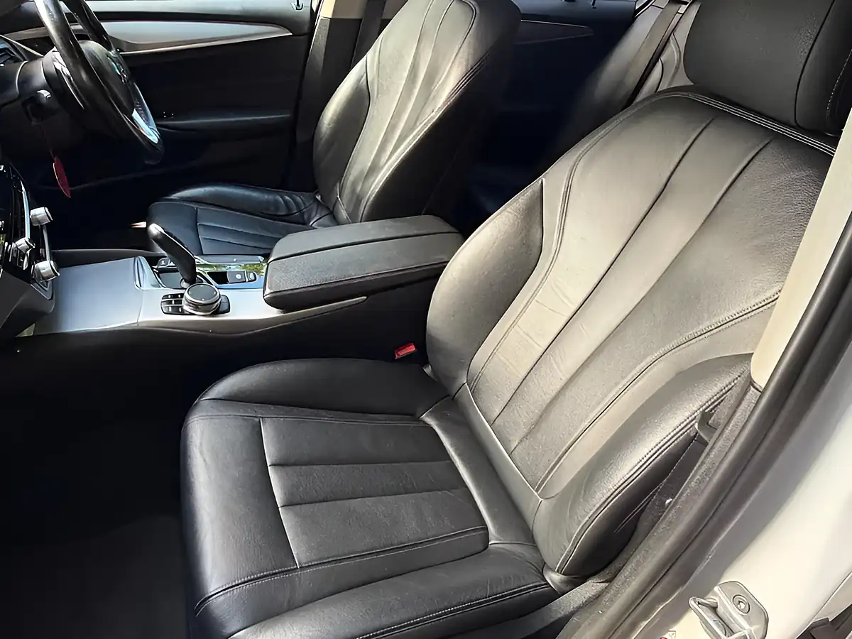 Used 2018 BMW 5 Series Se Arctic White - Interior and Exterior details 16