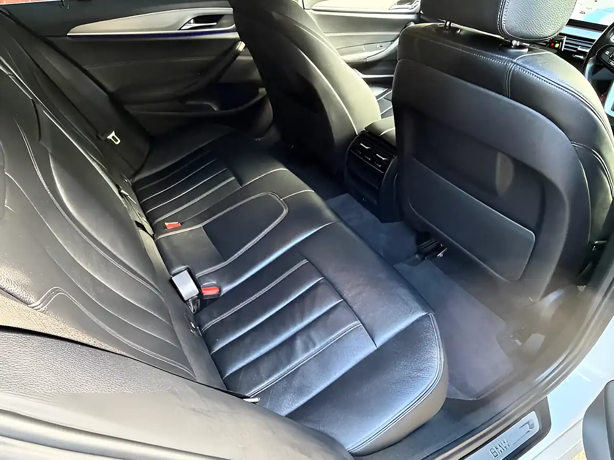 Used 2018 BMW 5 Series Se Arctic White - Interior and Exterior details 17
