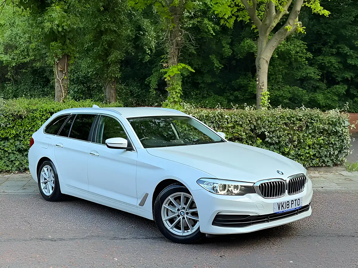 Used 2018 BMW 5 Series Se Arctic White - Interior and Exterior details 3