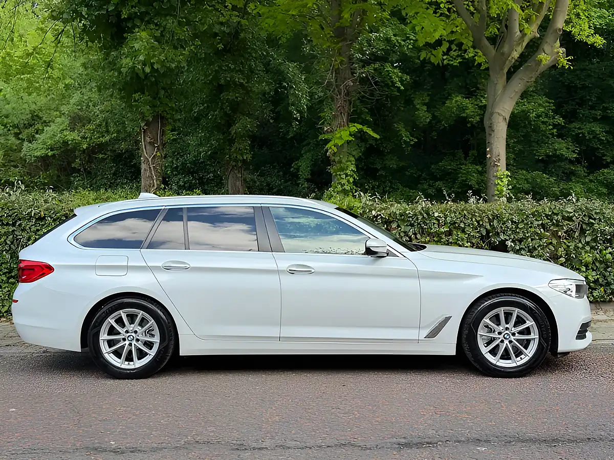 Used 2018 BMW 5 Series Se Arctic White - Interior and Exterior details 6