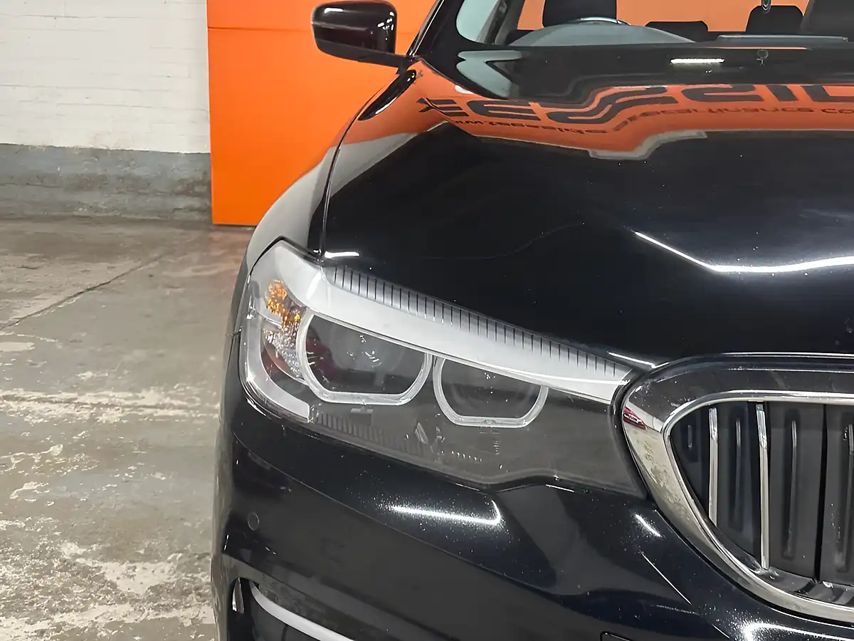 Used 2018 BMW 5 Series Se Black - Interior and Exterior details 16