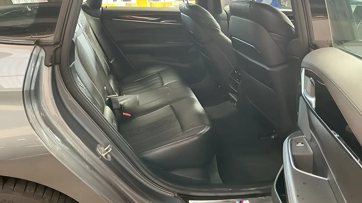 Used 2018 BMW 6 Series Gran Turismo M Sport Bluestone - Interior and Exterior details 7