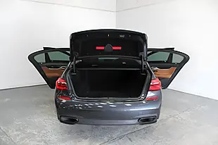 Used 2018 BMW 7 Series M Sport Grey - Interior and Exterior details 11