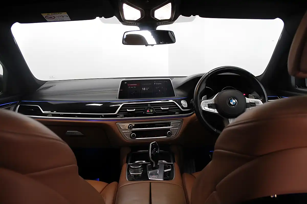 Used 2018 BMW 7 Series M Sport Grey - Interior and Exterior details 13