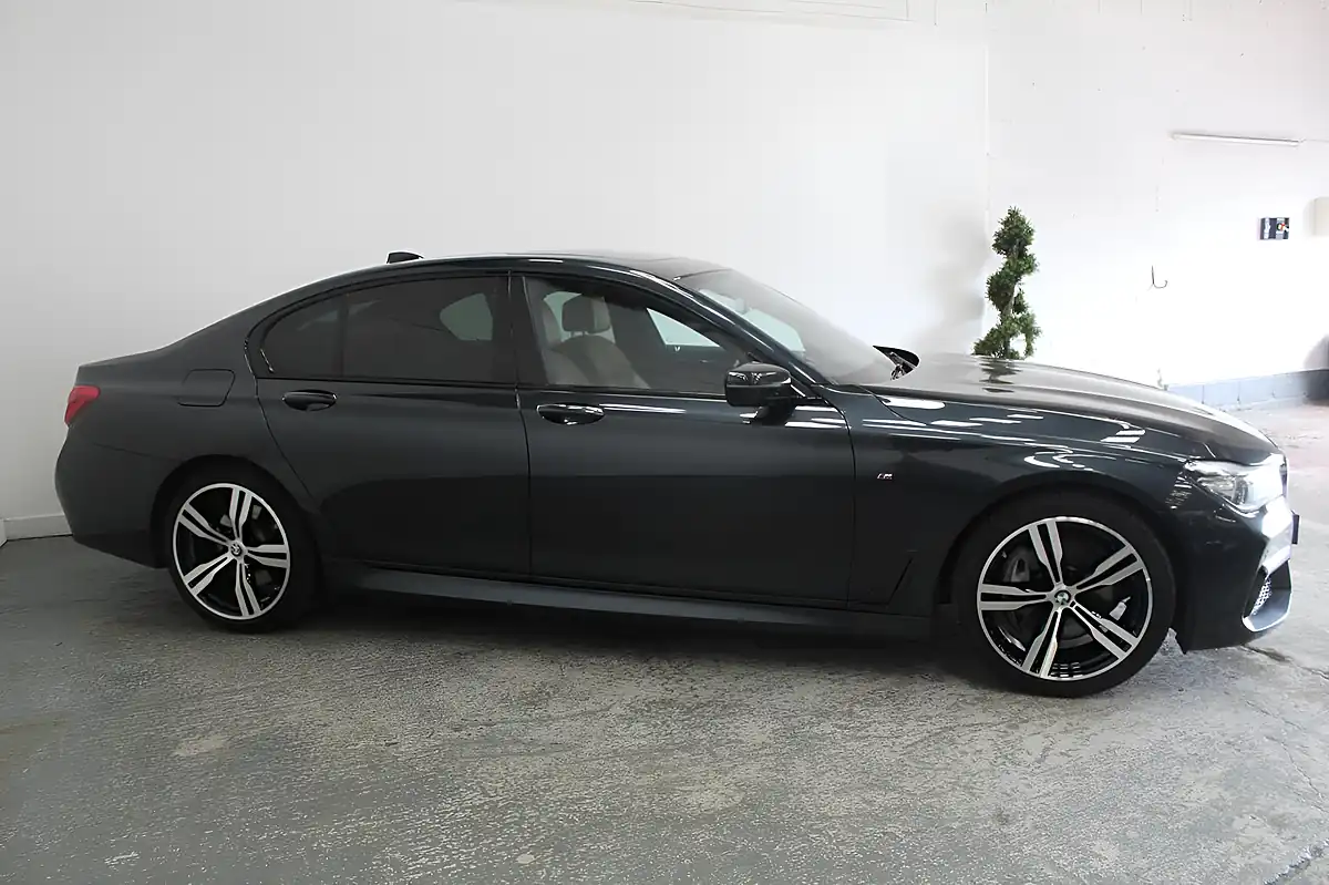 Used 2018 BMW 7 Series M Sport Grey - Interior and Exterior details 3
