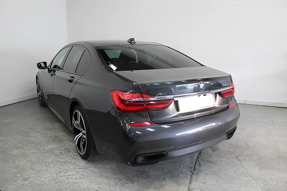 Used 2018 BMW 7 Series M Sport Grey - Interior and Exterior details 5
