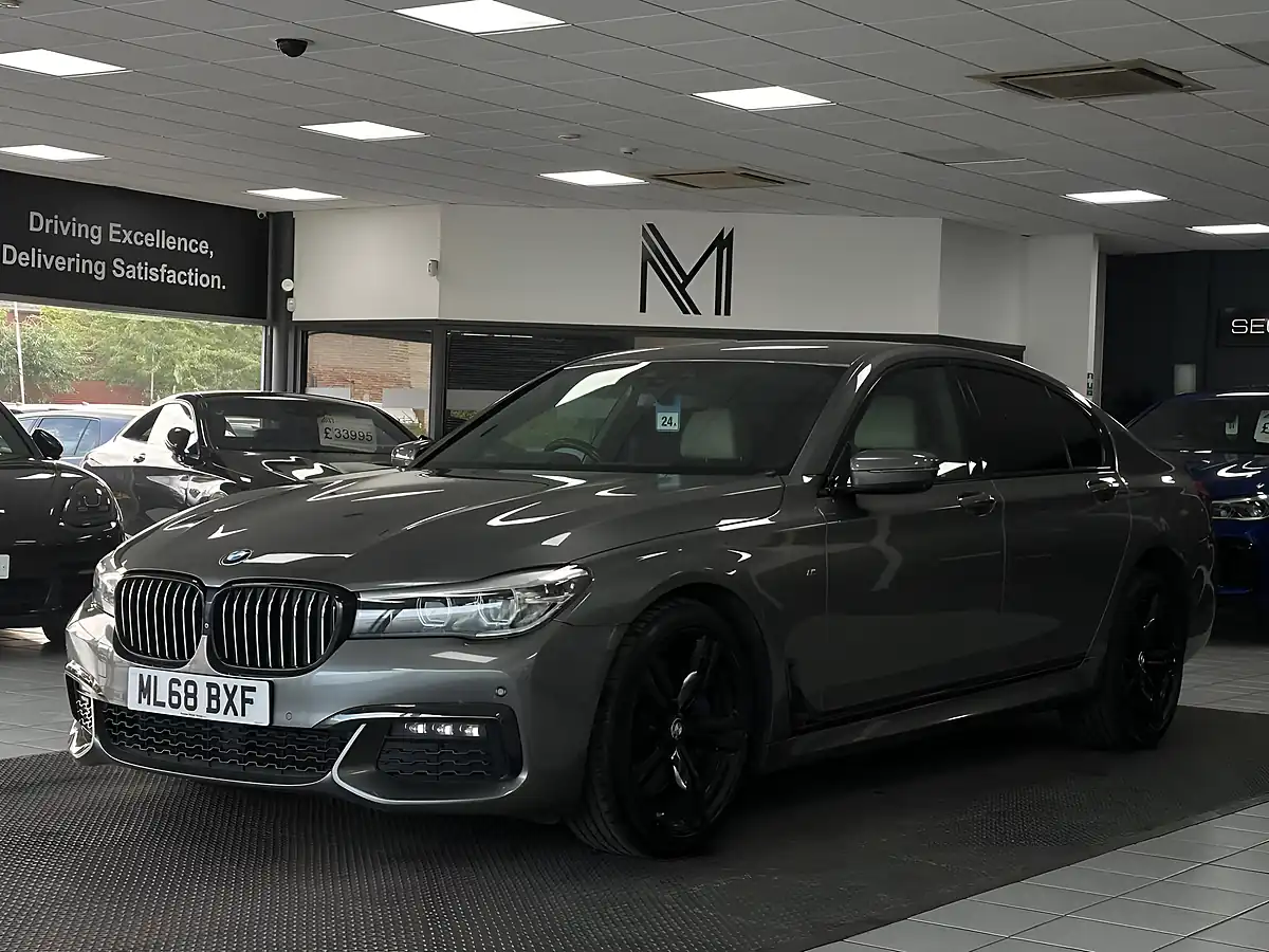 Used 2018 BMW 7 Series M Sport Grey - Interior and Exterior details 7