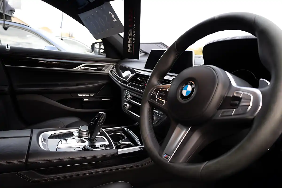 Used 2018 BMW 7 Series M Sport Silver - Interior and Exterior details 13