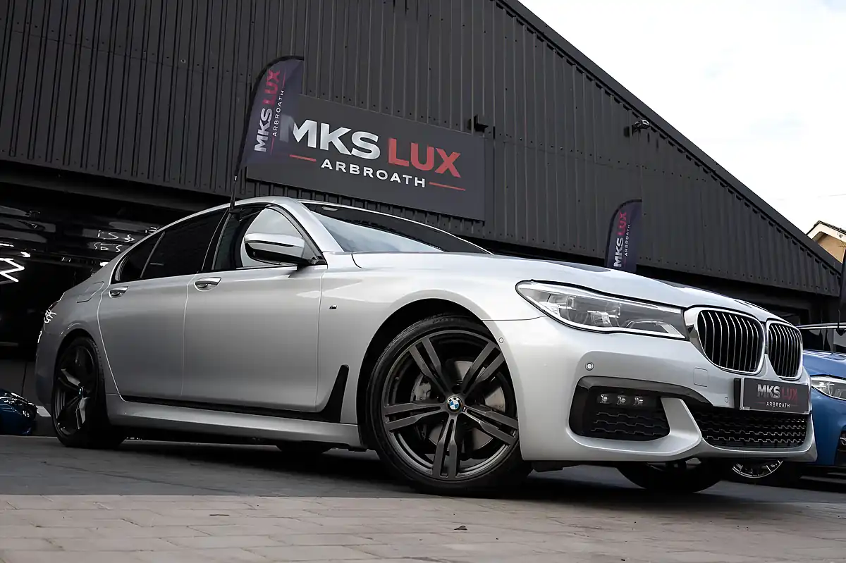Used 2018 BMW 7 Series M Sport Silver - Interior and Exterior details 2