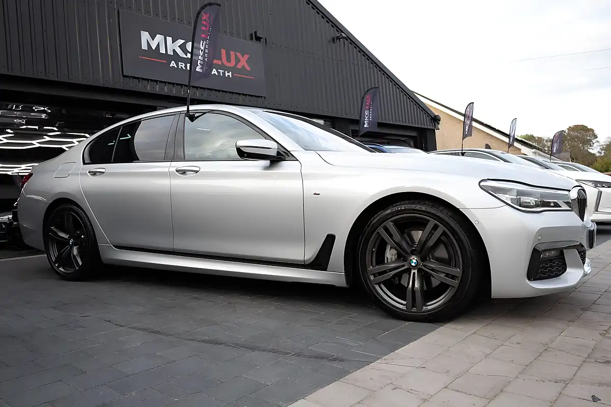 Used 2018 BMW 7 Series M Sport Silver - Interior and Exterior details 3
