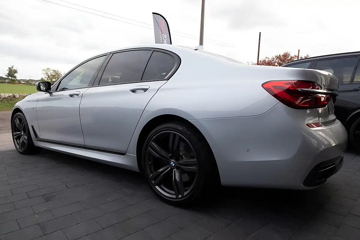 Used 2018 BMW 7 Series M Sport Silver - Interior and Exterior details 6