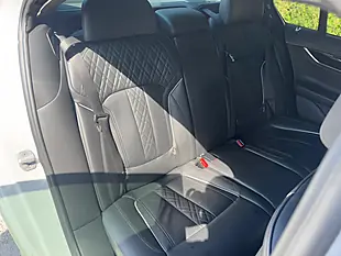 Used 2018 BMW 7 Series M Sport White - Interior and Exterior details 11