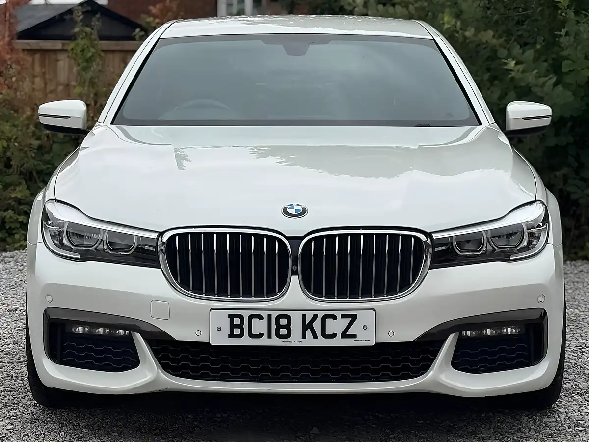 Used 2018 BMW 7 Series M Sport White - Interior and Exterior details 4
