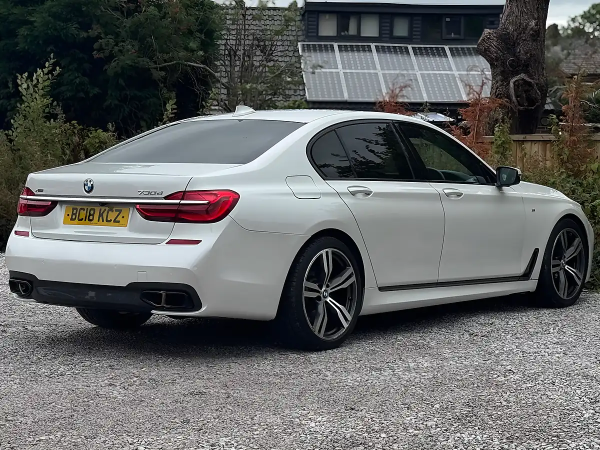 Used 2018 BMW 7 Series M Sport White - Interior and Exterior details 9