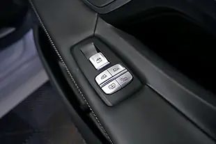 Used 2018 BMW 7 Series M760L Glacier Silver - Interior and Exterior details 12