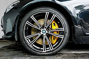 Used 2018 BMW 7 Series M760Li Black - Interior and Exterior details 10