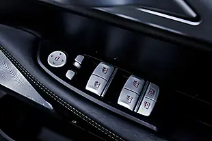 Used 2018 BMW 7 Series M760Li Black - Interior and Exterior details 13