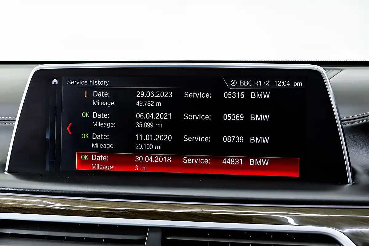 Used 2018 BMW 7 Series M760Li Black - Interior and Exterior details 15