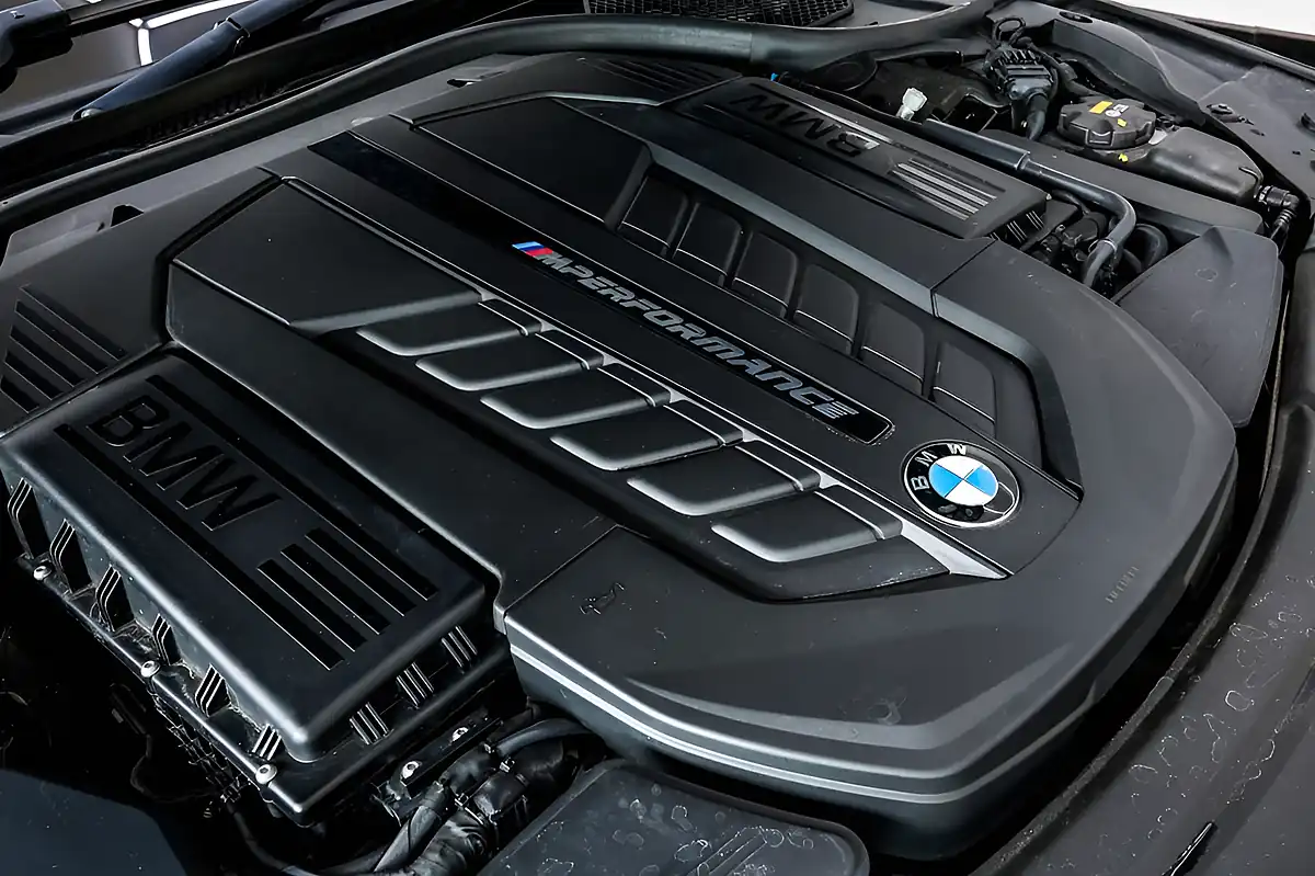 Used 2018 BMW 7 Series M760Li Black - Interior and Exterior details 19