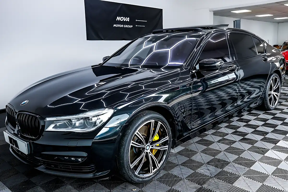 Used 2018 BMW 7 Series M760Li Black - Interior and Exterior details 7