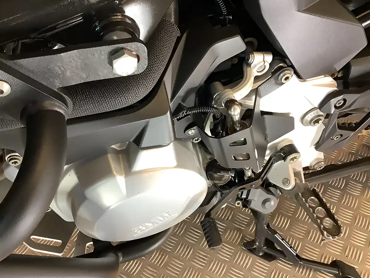 Used 2018 BMW F Series Sport White - Interior and Exterior details 10