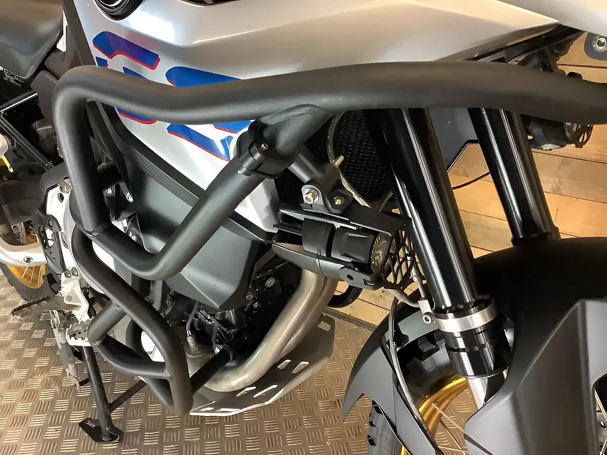 Used 2018 BMW F Series Sport White - Interior and Exterior details 17